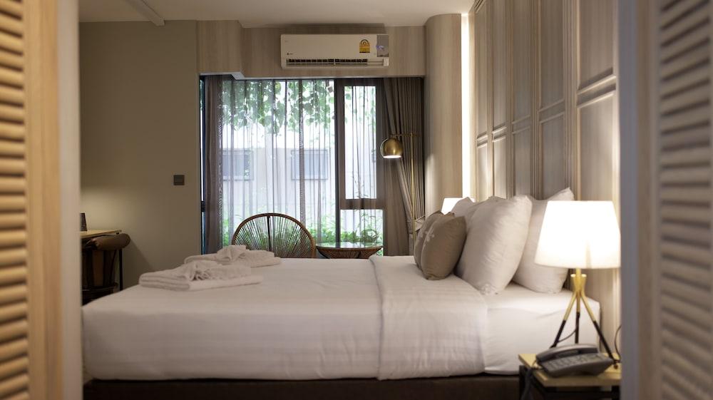 @Nares Hotel Room Type - Nares Deluxe King Room