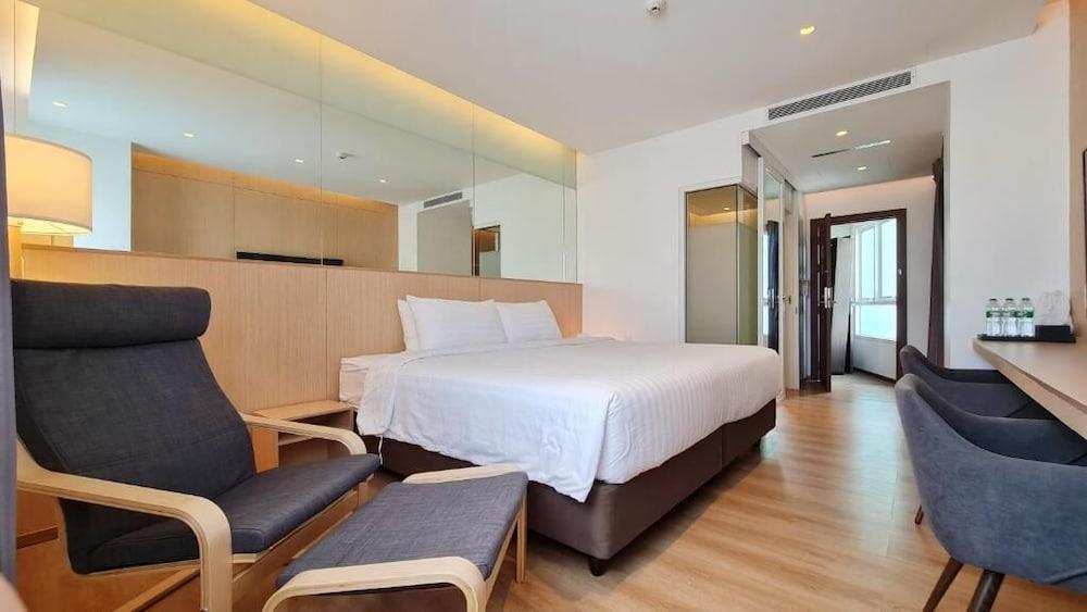 Mintel Huamark Room Type - Superior King Suite