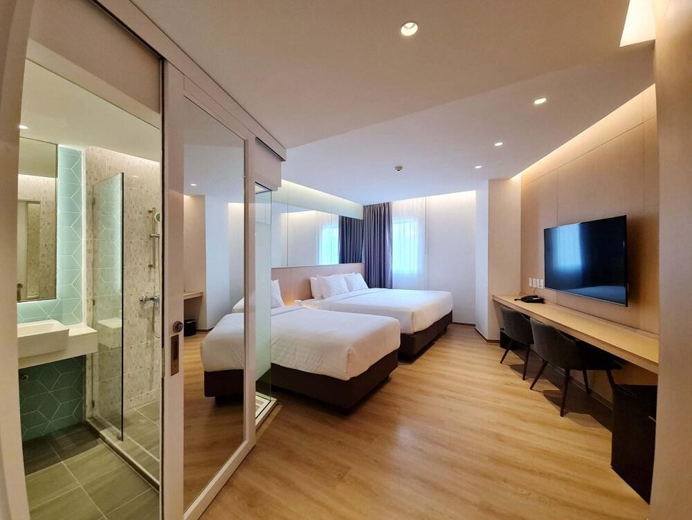 Mintel Huamark Room Type - Superior Triple Room