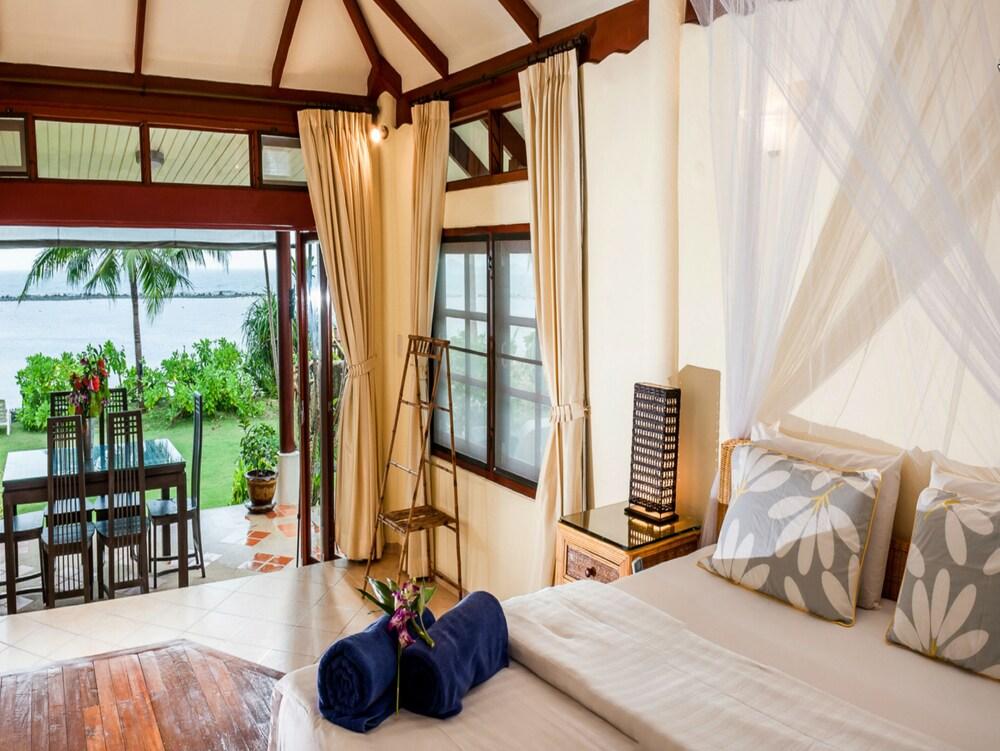 4 Bedroom Beach Front Villa Sea Breeze SDV229B-By Samui Dream Villas - Tap to explore photos
