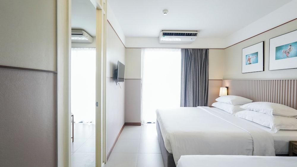 Marina House MUAYTHAI Ta-iad Phuket Room Type - One Bedroom Suite Pool Access Marina House MUAYTHAI Ta-iad Phuket Room Type - One Bedroom Suite Pool Access