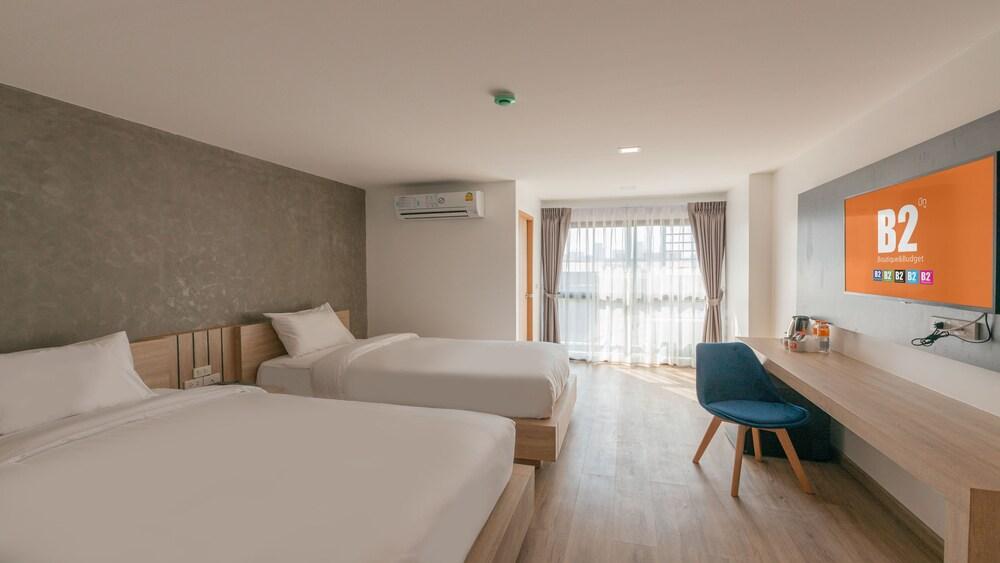 B2 Huai Khwang Premier Hotel - Tap to explore photos