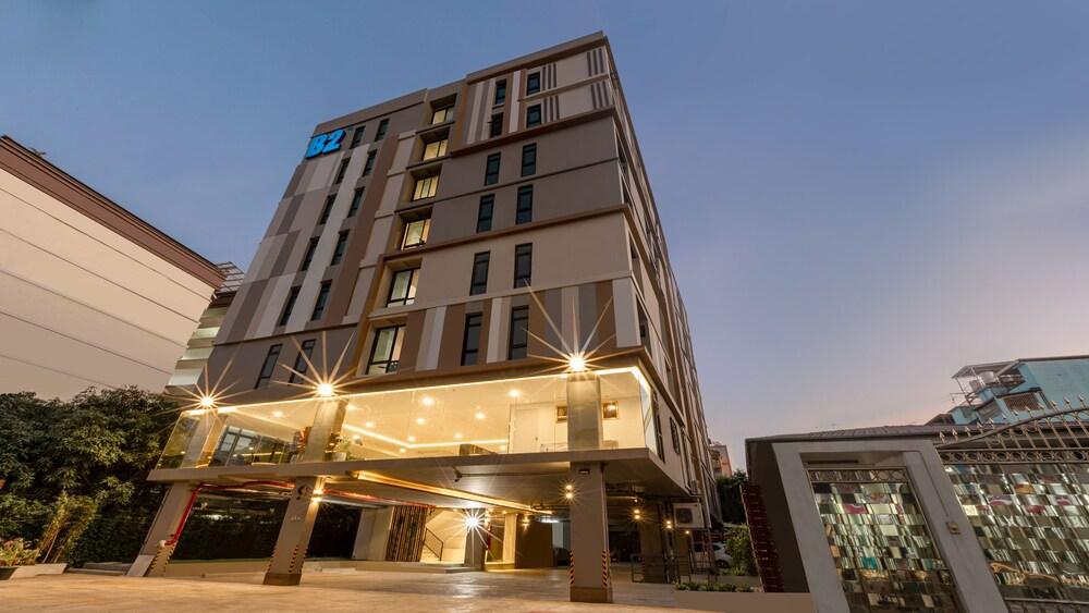 B2 Huai Khwang Premier Hotel - Tap to explore photos
