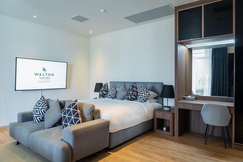 Walton Suites Sukhumvit Room Type - Pool Access