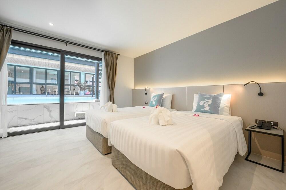 Tour De Phuket Hotel Room Type - Deluxe Double or Twin Room, Pool Access