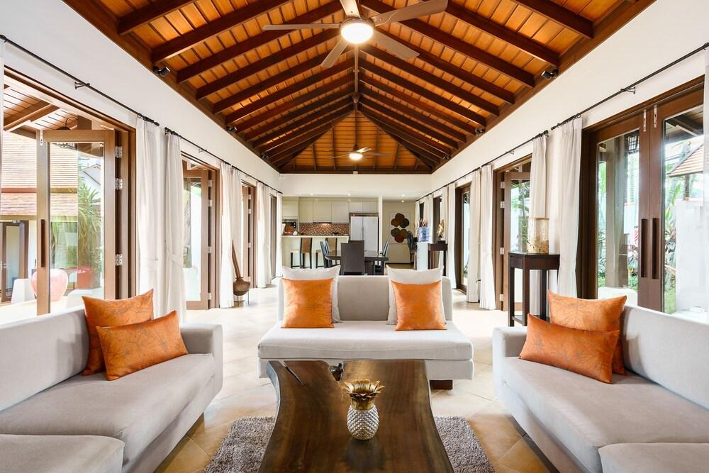 HSH - 3 Bedrooms Front Beach - Bangrak - Tap to explore photos