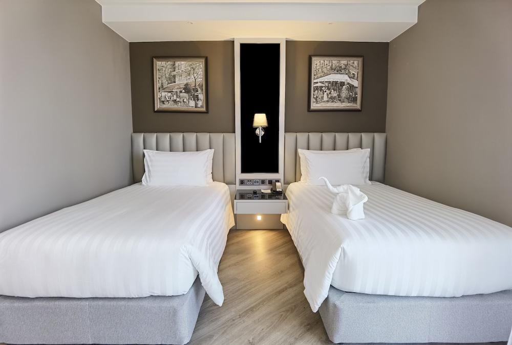 The Quartier Hotel Phrom Phong - Thonglor Bangkok - Tap to explore photos