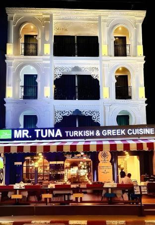 Le Maroc Hotel Patong - Tap to explore photos