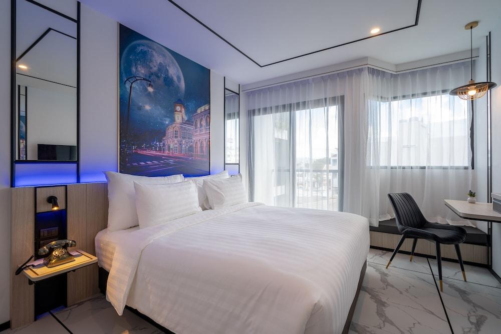 Ratri Hotel Phuket Old Town Room Type - Classic King
