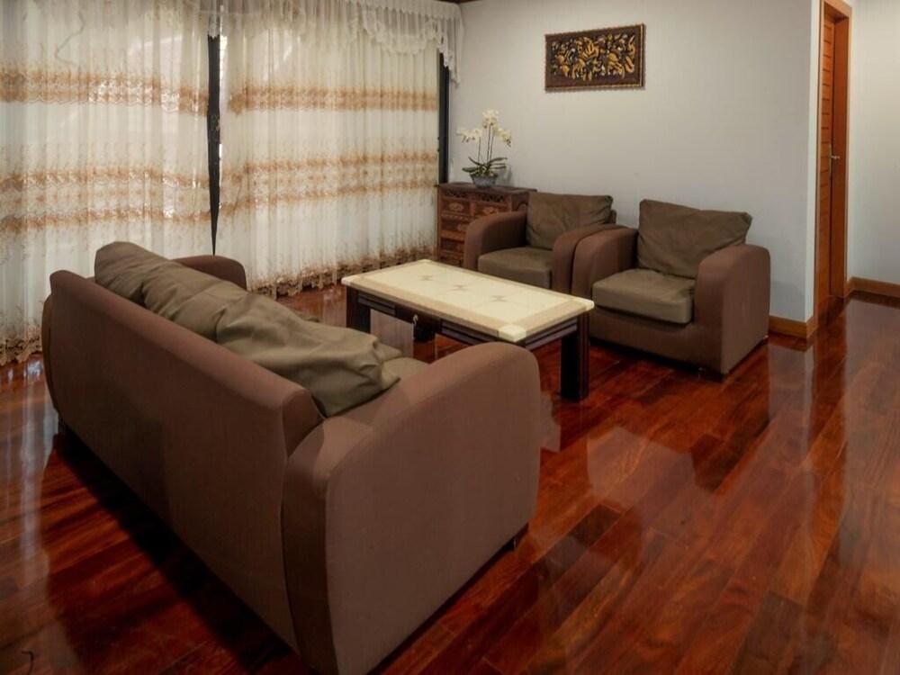 Empylean Modern Thai Villa - Tap to explore photos