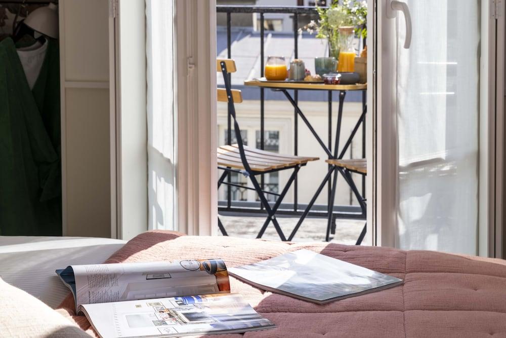 Dadou Paris Room Type - Superior Room, Balcony