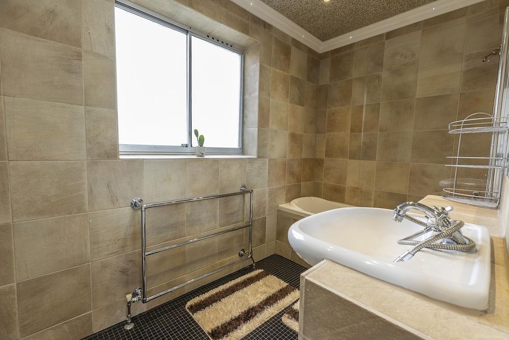 Gorgeous Apartment Near Hyde Park And Oxford St - Tap to explore photos