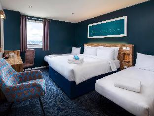 Travelodge London Hounslow - Tap to explore photos