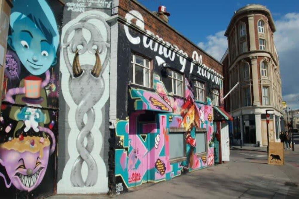 Contemporary Studio - Minutes From Angel Tube St - Tap to explore photos
