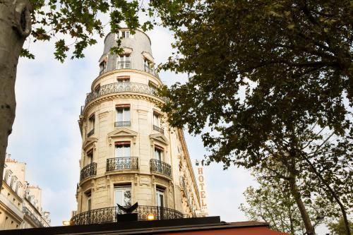 Hotel The Originals Paris Paix République - Tap to explore photos