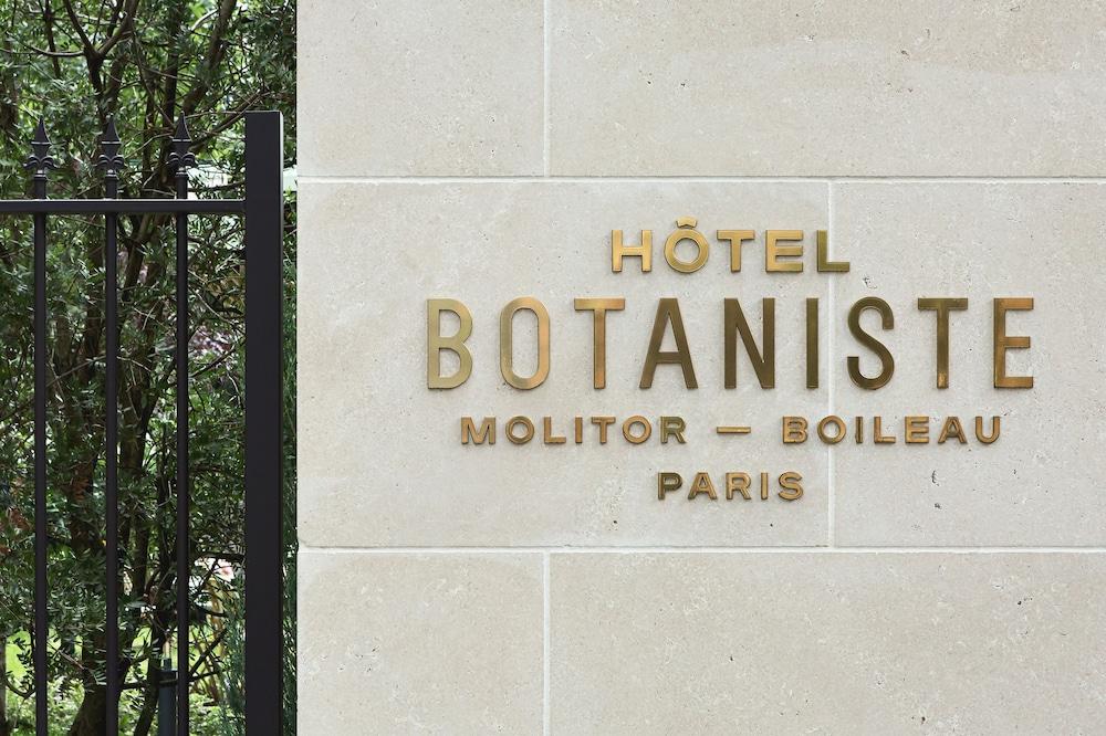 Hôtel Botaniste - Tap to explore photos