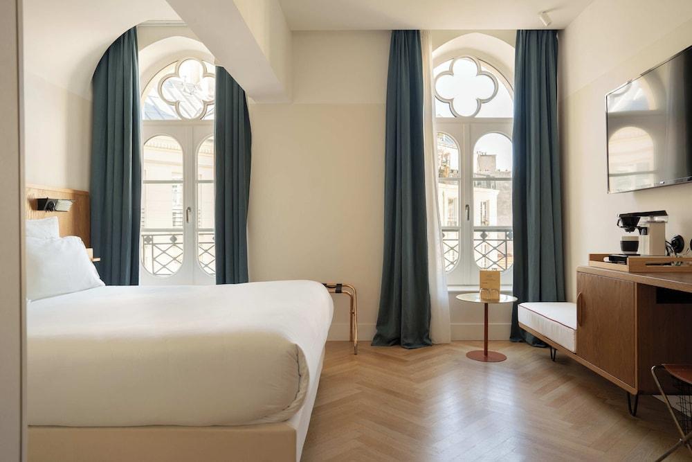 Hotel du Sentier Room Type - Chambre Supérieure French Window