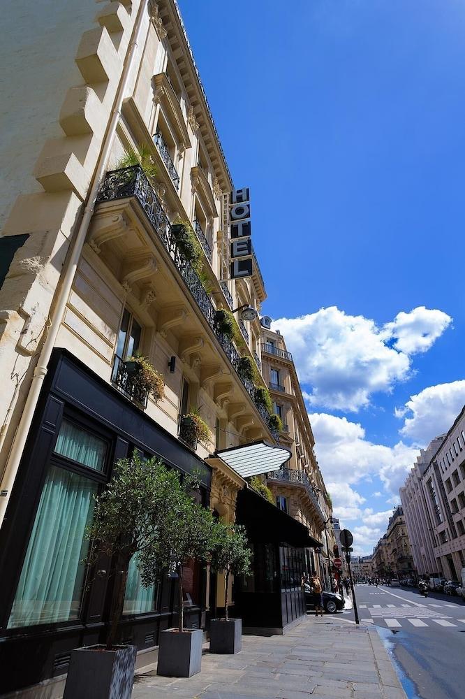 Hôtel Châteaudun Opéra - Tap to explore photos