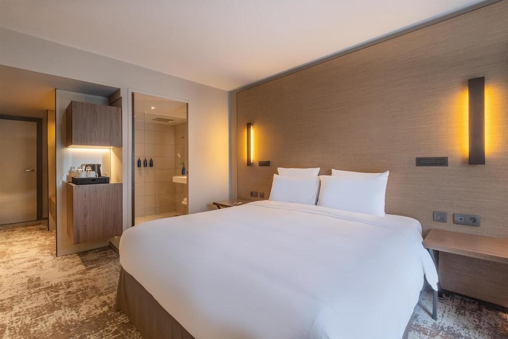 Radisson Blu CDG Airport Terminal Hotel, Paris Room Type - Superior Room