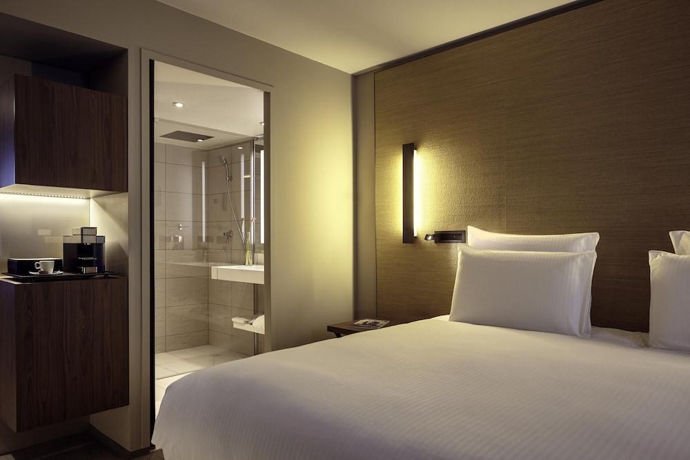Radisson Blu CDG Airport Terminal Hotel, Paris Room Type - Suite