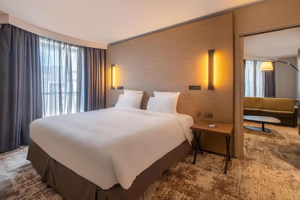 Radisson Blu CDG Airport Terminal Hotel, Paris Room Type - Suite