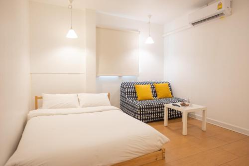 Petra Poshtel Donmuang Room Type - Large Double Room