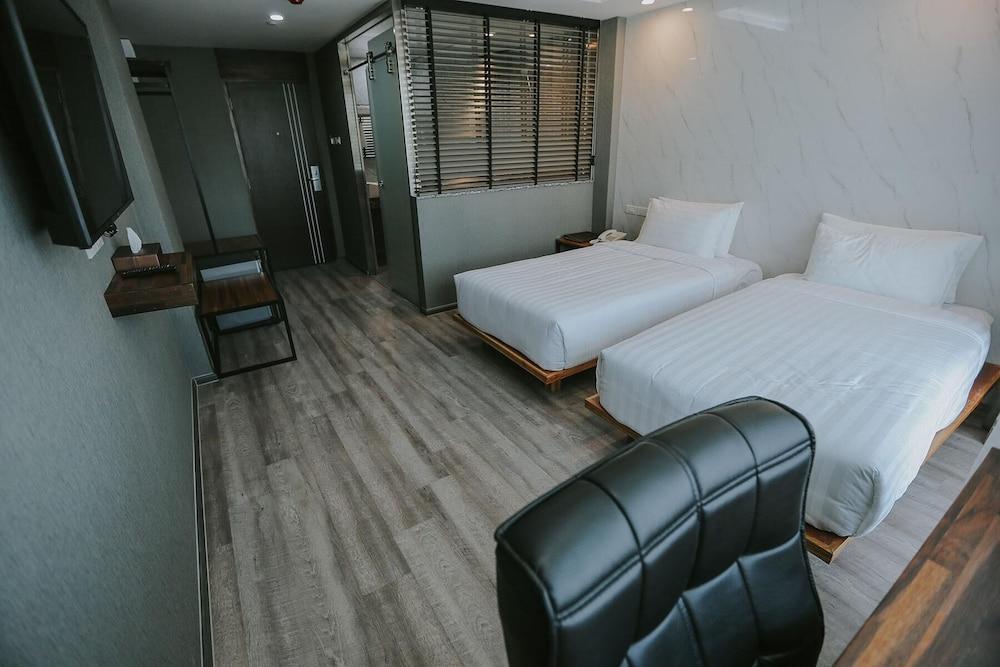 Bangkok City Link Hotel Room Type - Standard Twin Room, Non Smoking, Private Bathroom