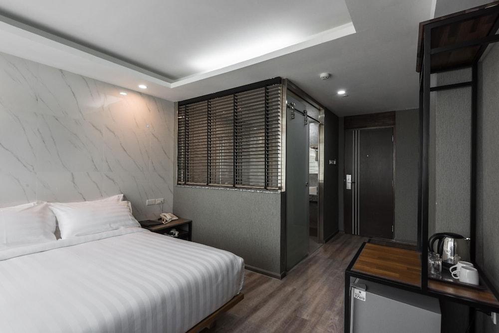 Bangkok City Link Hotel Room Type - Standard Double Room, Non Smoking, Private Bathroom Bangkok City Link Hotel Room Type - Standard Double Room, Non Smoking, Private Bathroom