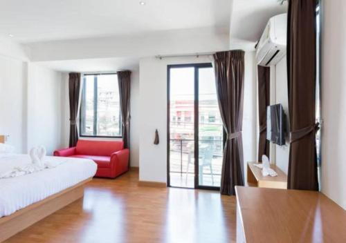 Buk Inn Hotel SHA Plus - Tap to explore photos