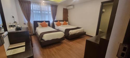 Durbar Hotel & Residence - Tap to explore photos
