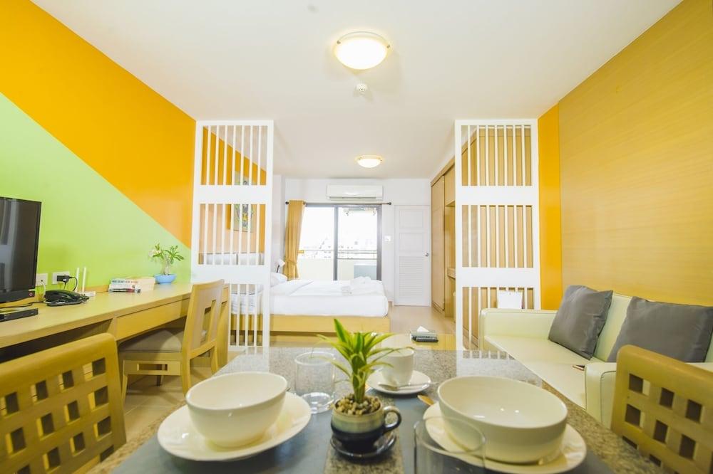 Sitara Place Hotel & Serviced Apartment Room Type - Deluxe Room, 1 King Bed
