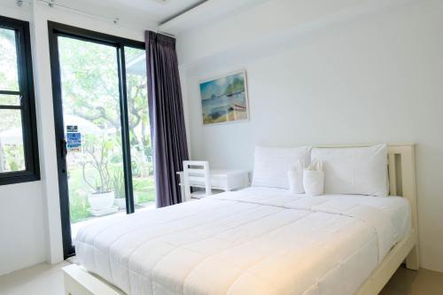 Baan Poon Garden Room Type - Queen Room with Garden View