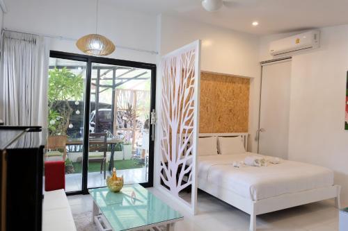Baan Poon Garden Room Type - Deluxe Double Room with Balcony