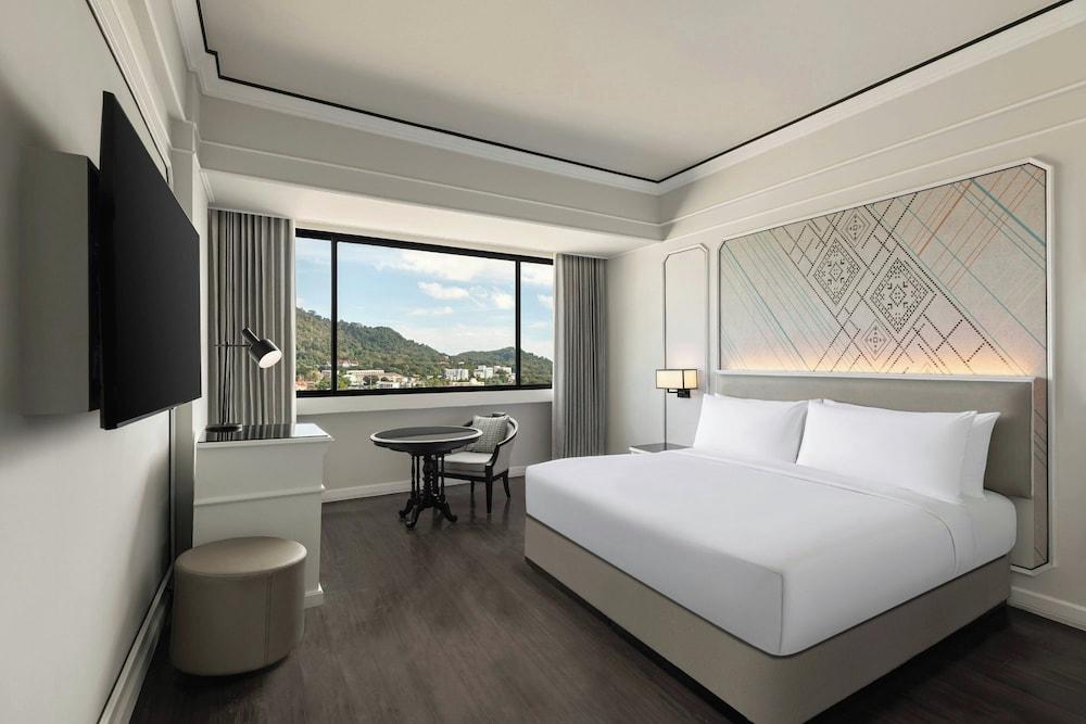 Courtyard by Marriott Phuket Town Room Type - Deluxe, Guest room, 1 King, City view