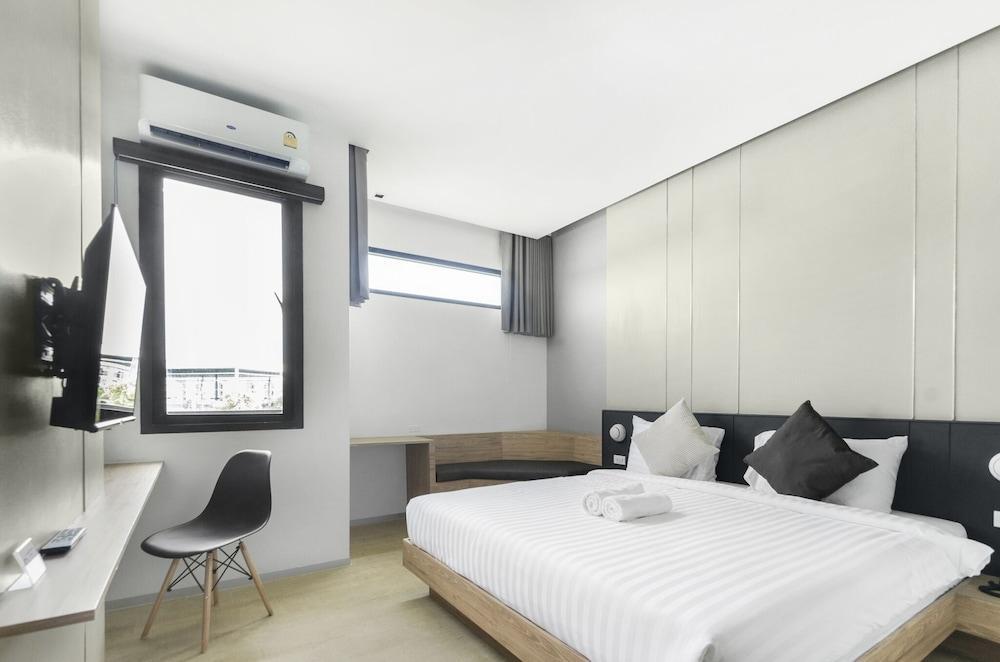 B48 Hotel Room Type - Basic Studio