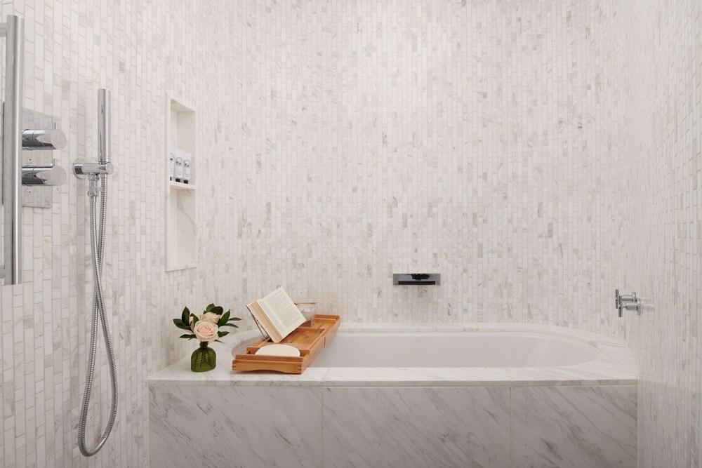 Pan Pacific London Room Type - Suite (Devonshire)