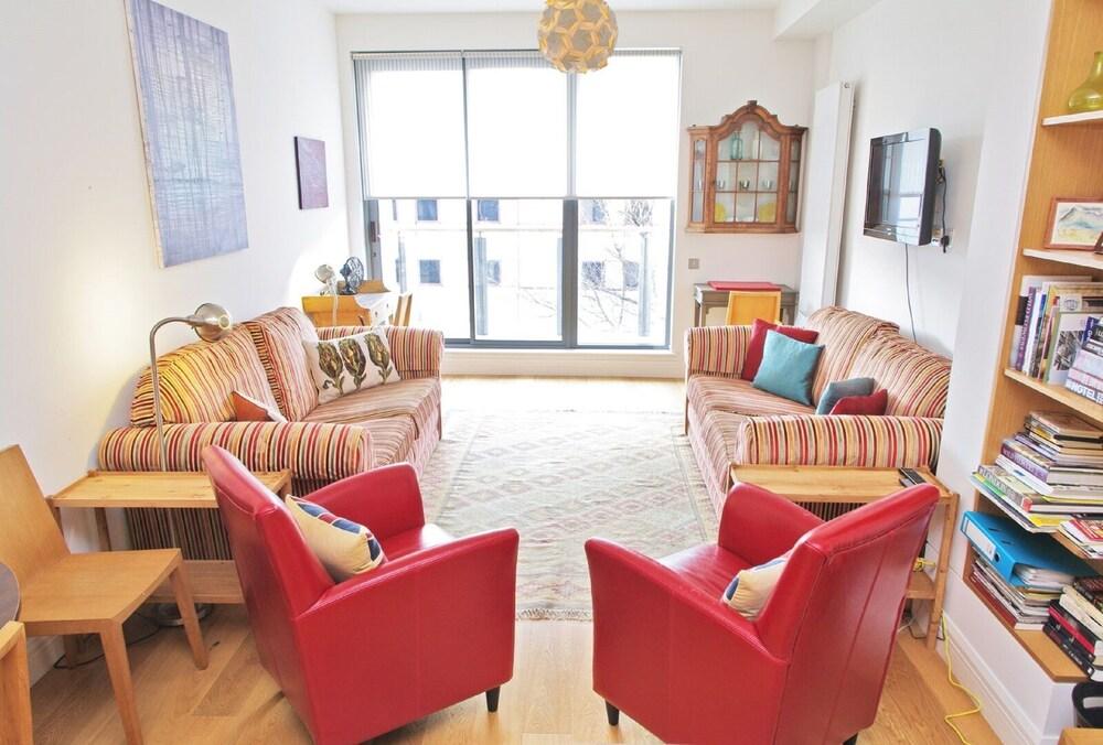 The London Agent Clerkenwell Super Nice - Tap to explore photos