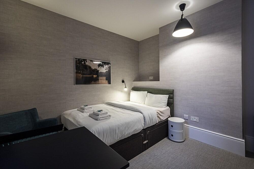 Trendy Studios PRIMROSE HILL - Tap to explore photos