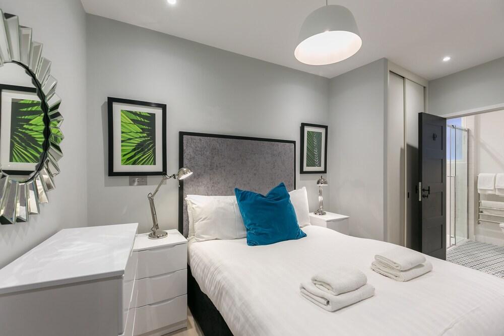 Urban Chic - Wellington Room Type - Standard One Bedroom Apartment Urban Chic - Wellington Room Type - Standard One Bedroom Apartment