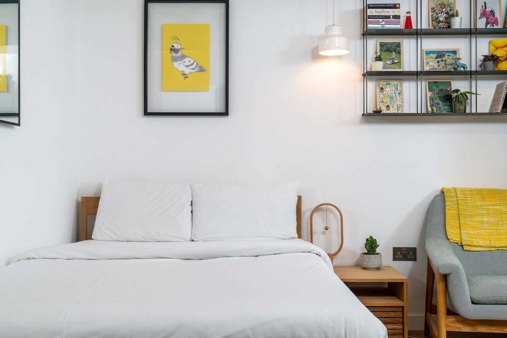 Charming Studio in Kings Cross - Tap to explore photos