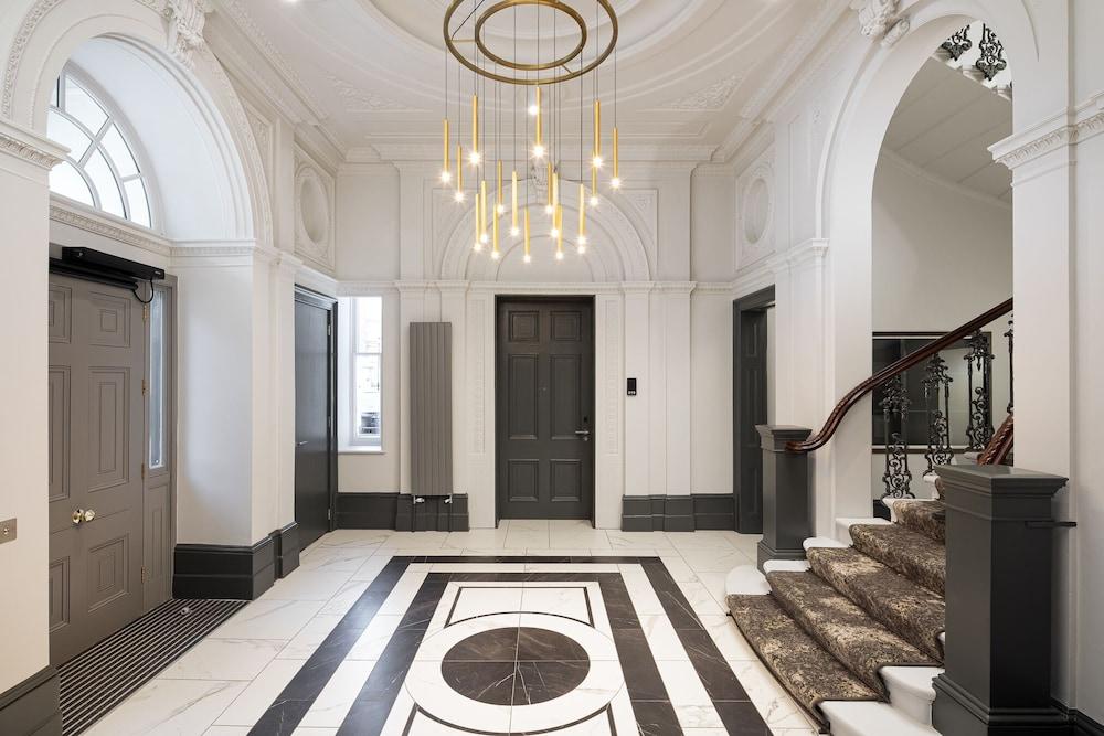 Hapimag Apartments London - Tap to explore photos