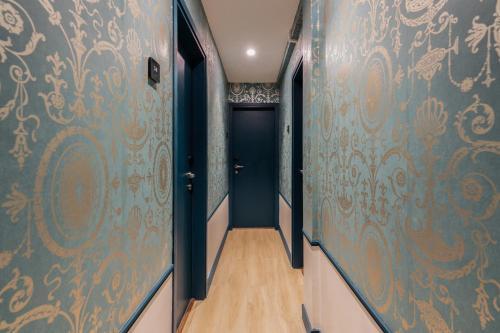 Paris Hostel - Tap to explore photos