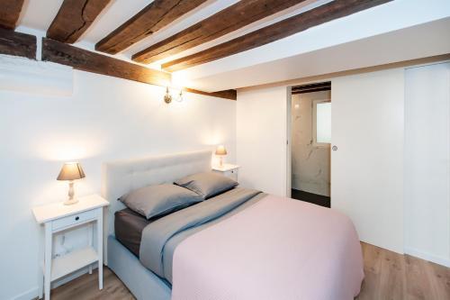 Paris Place du Pantheon Room Type - One-Bedroom Apartment