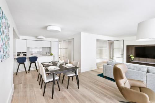 COMO Metropolitan London Residences - Tap to explore photos