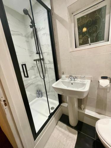 Trinity House Hotel Room Type - Family Room with Private Bathroom Trinity House Hotel Room Type - Family Room with Private Bathroom