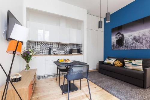 Paris center - Stylish Apt in Le Marais, 4pax - Tap to explore photos