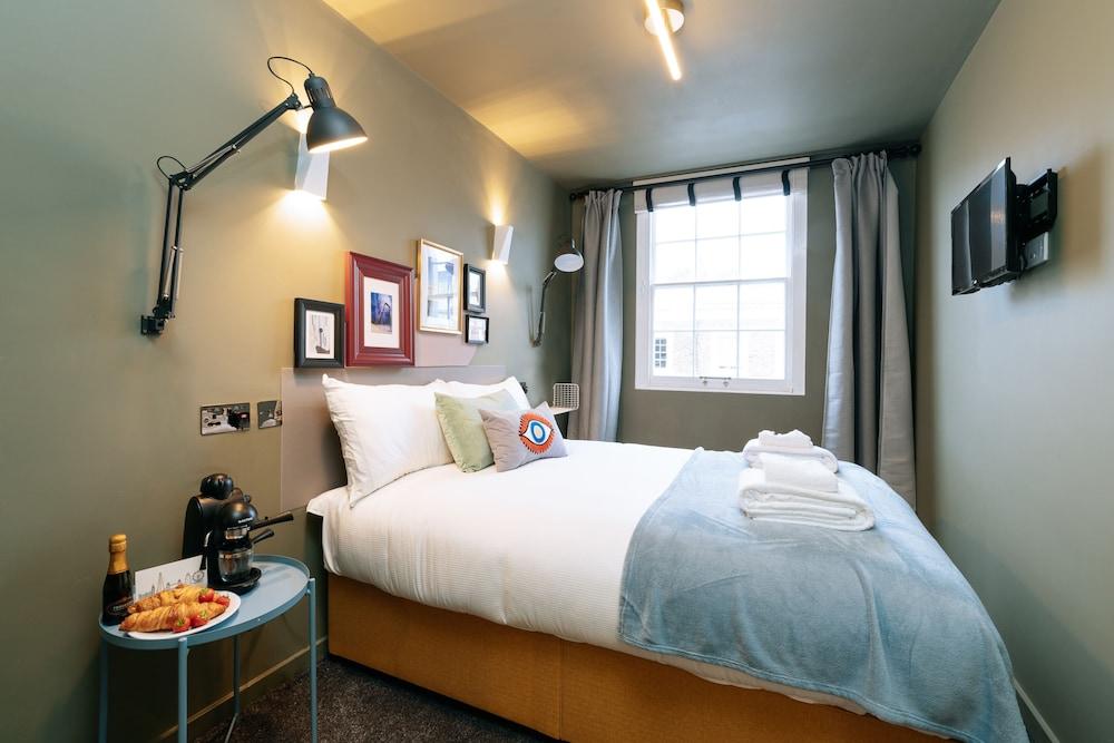 The Warwick by Nestor Room Type - Classic Double Room