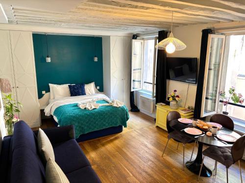 Cozy Stay near LOUVRE & St Germain Près Aldaro - Tap to explore photos