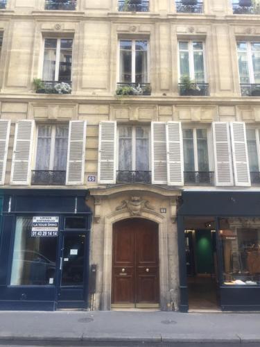 Residence sur Cour - Tap to explore photos