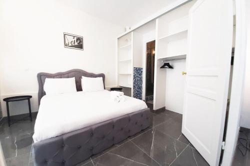 Sweet Apartment in Paris Montmartre Room Type - One-Bedroom Apartment